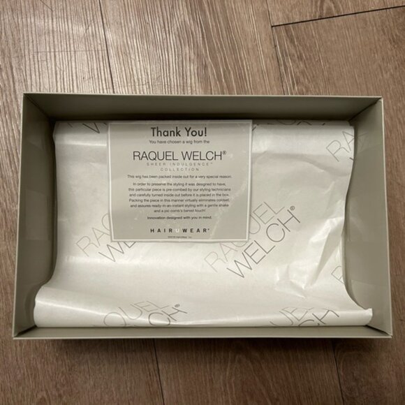 Raquel Welch Glazed Sand Synthetic Short Pixie Wig - Picture 10 of 11